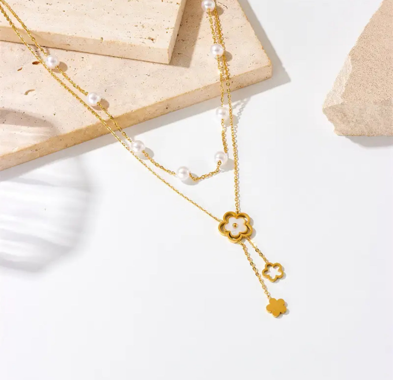 Pearls and Flower Necklace Set Stainless Steel