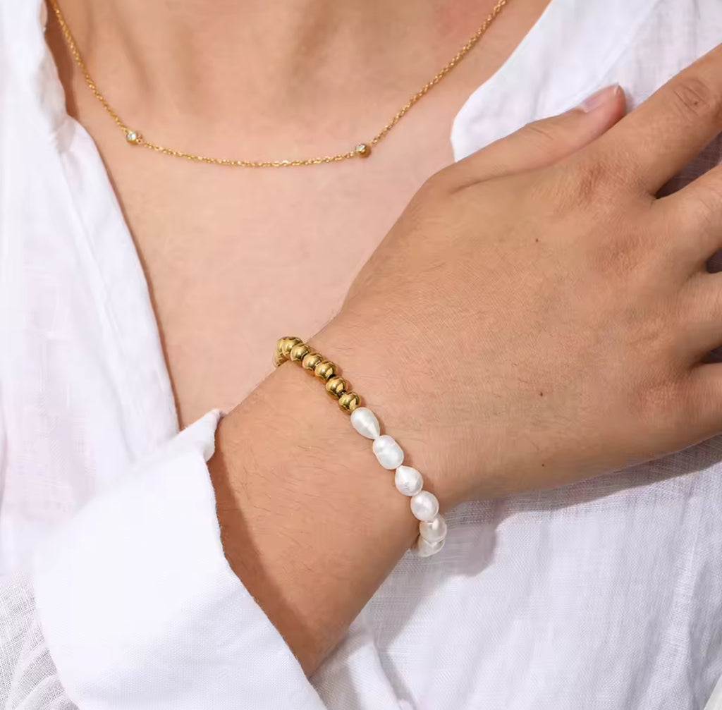 Freshwater Pearl and Gold Beaded Elastic Bracelet Stainless Steel